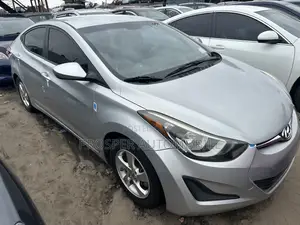 Hyundai Elantra Limited 4dr Sedan (1.8L 4cyl 6A) 2014 Silver