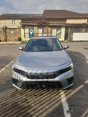 Honda Civic 2025 Silver