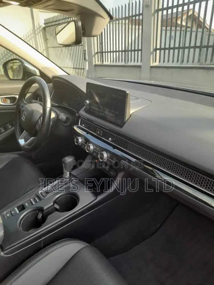 Honda Civic 2025 Silver