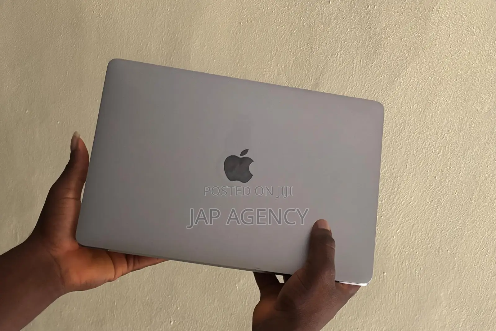 Laptop Apple MacBook Pro 2018 16GB Intel Core i5 SSD 512GB