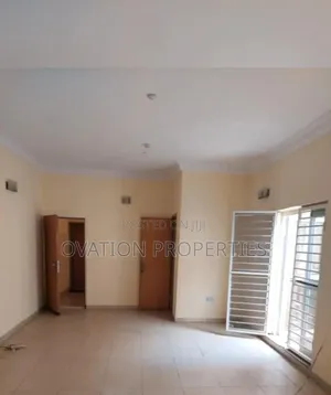 3bdrm Block of Flats in Magodo Phase 1 for sale