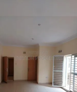 3bdrm Block of Flats in Magodo Phase 1 for sale