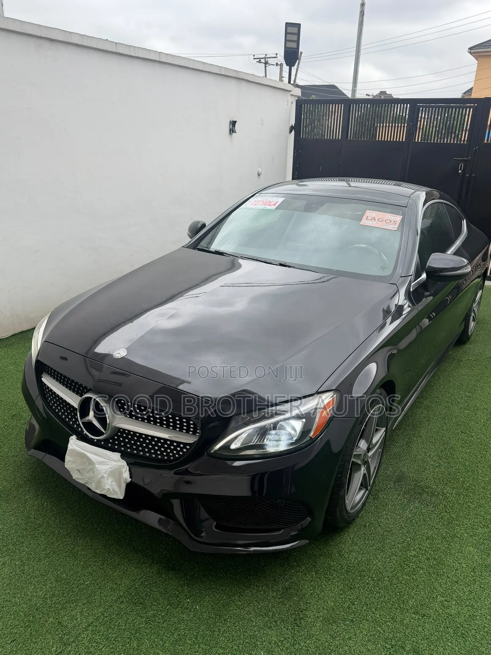 Mercedes-Benz C300 2017 Black