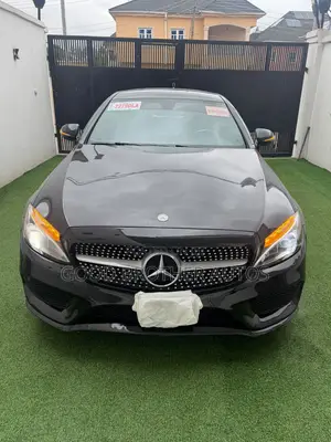 Mercedes-Benz C300 2017 Black