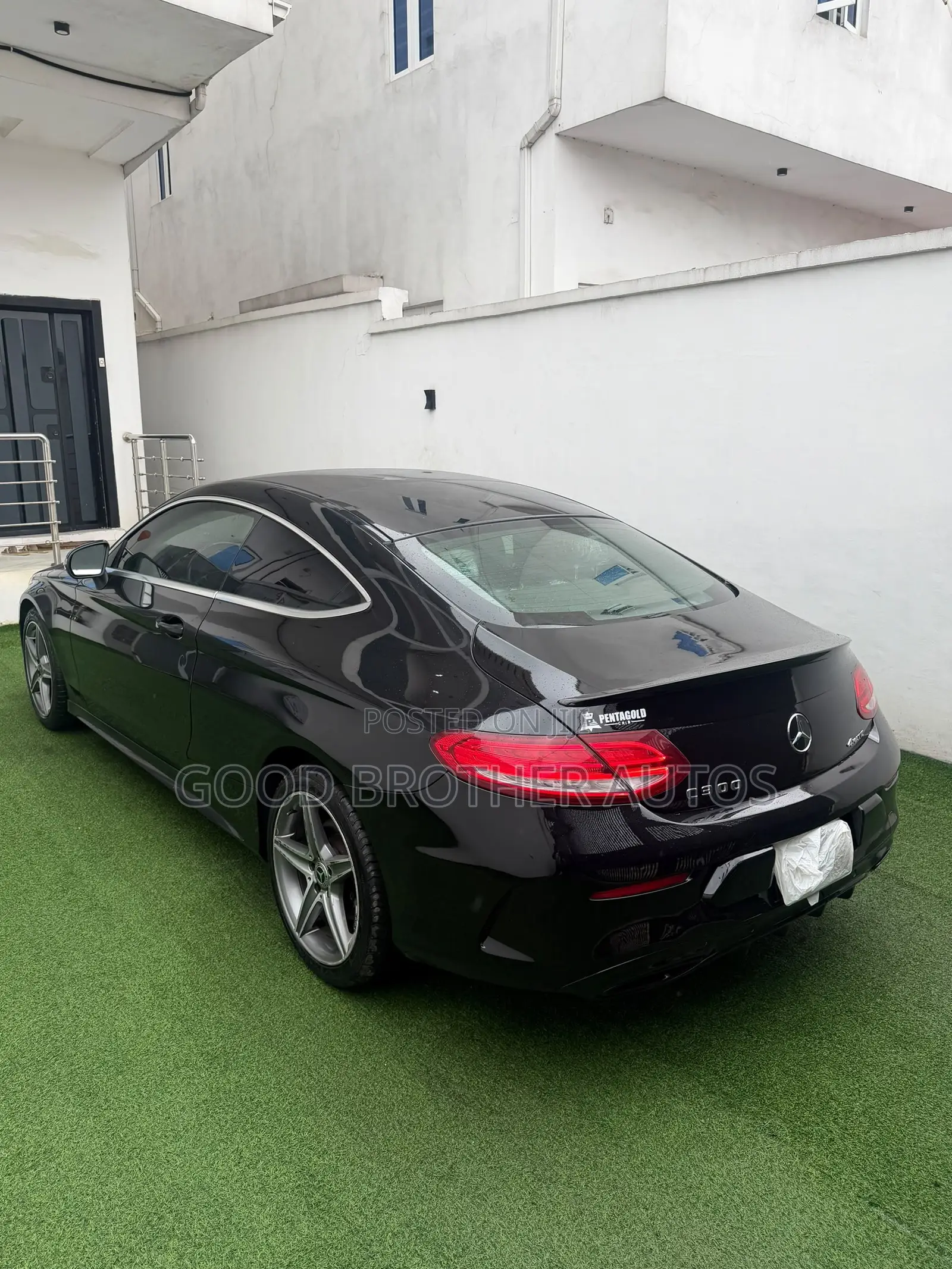 Mercedes-Benz C300 2017 Black