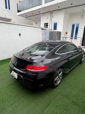Mercedes-Benz C300 2017 Black