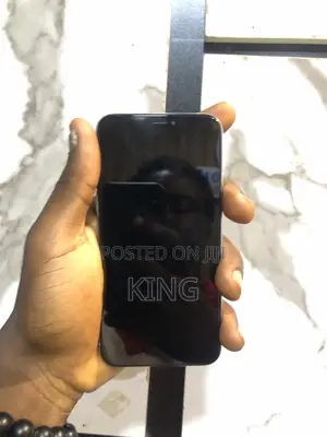 Apple iPhone X 64 GB White