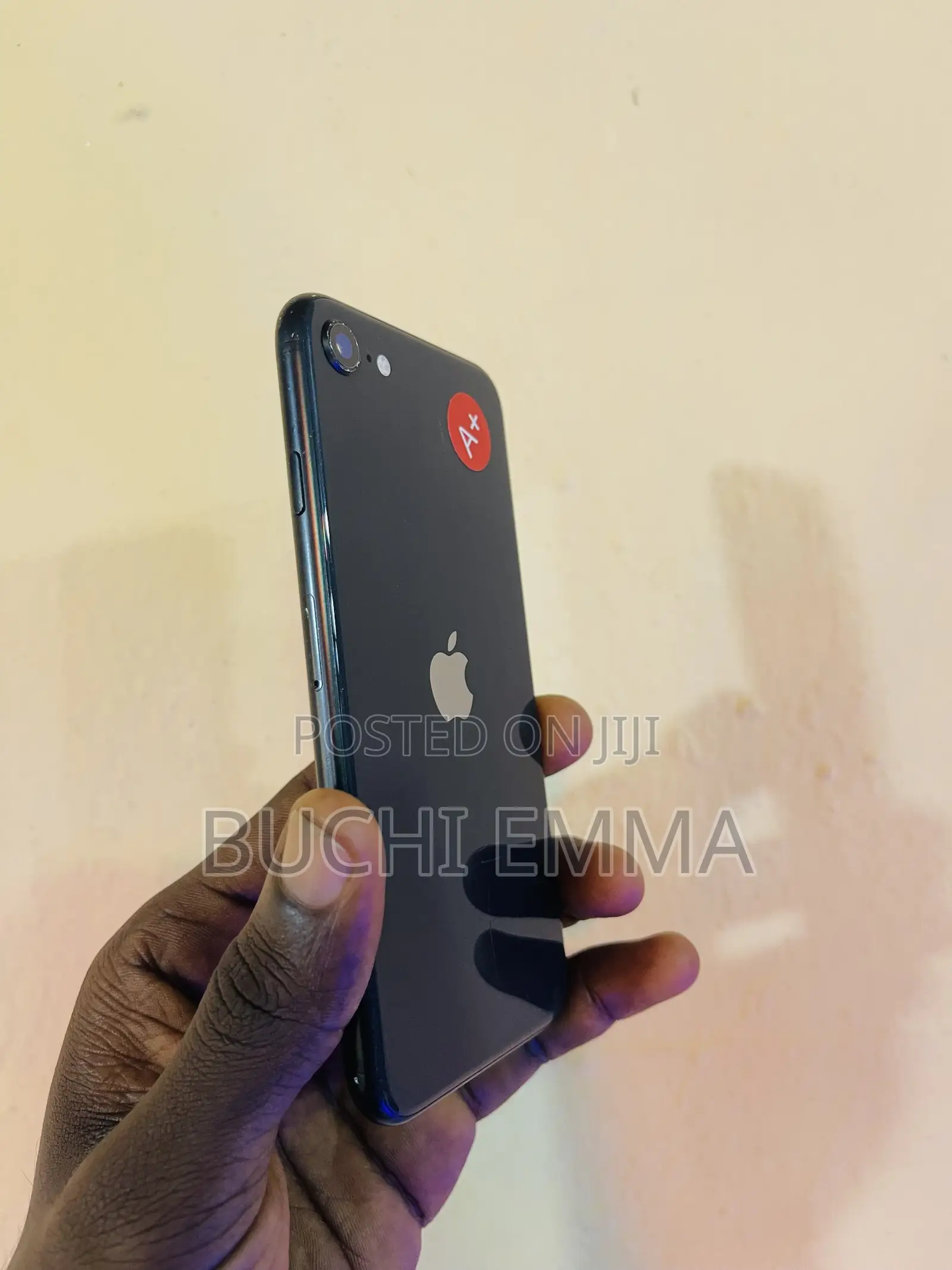 Apple iPhone SE (2020) 64 GB Black