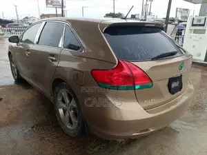 Toyota Venza 2009 Gold