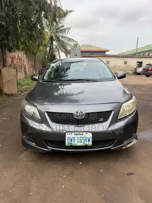 Toyota Corolla LE 4dr Sedan (1.8L 4 cyl 4A) 2009 Gray