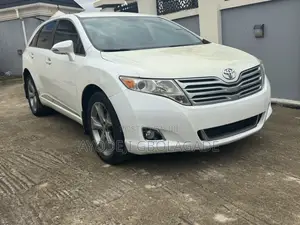 Toyota Venza LE 2013 Off white