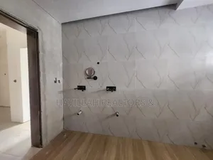 6bdrm Villa in Osapa london for sale