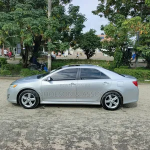 Toyota Camry 2014 Silver