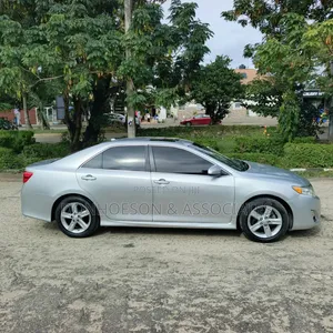 Toyota Camry 2014 Silver