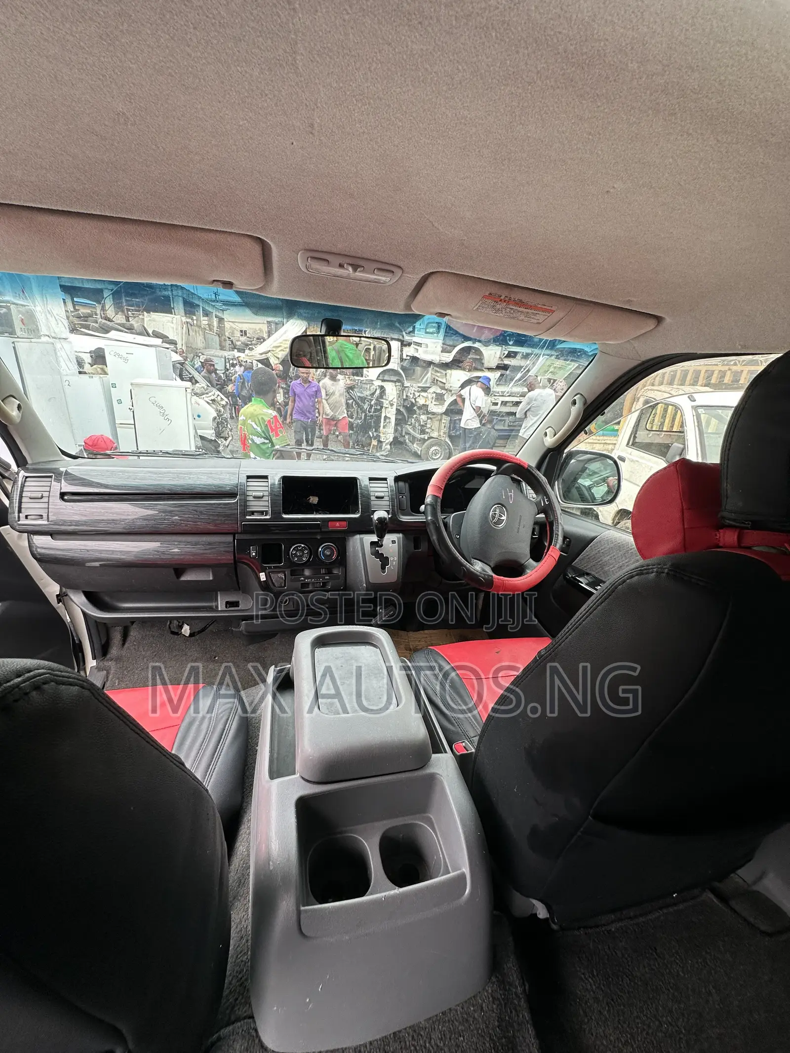 Toyota HiAce 2012 White