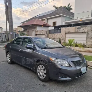 Toyota Corolla 2010 Gray