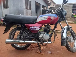 Bajaj Boxer 2021 Red