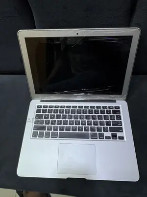 Laptop Apple MacBook Air 2015 4GB Intel Core i5 SSD 128GB