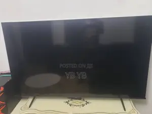 Hisense TV 65inches