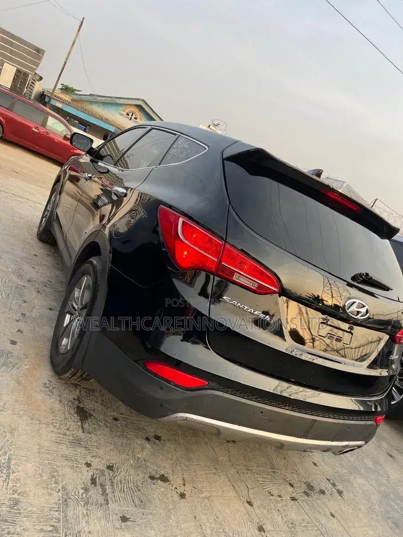 Hyundai Santa Fe 2014 Black