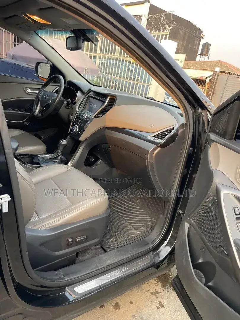 Hyundai Santa Fe 2014 Black