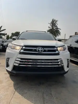 Toyota Highlander XLE 4dr SUV (3.5L 6cyl 6A) 2015 White