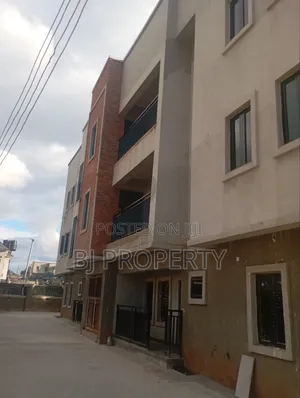 8bdrm Block of Flats in F O 1, Kubwa for sale