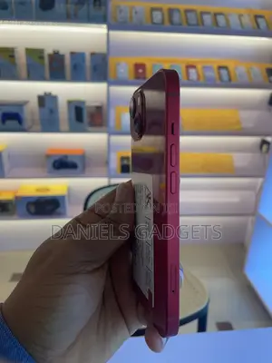 Apple iPhone 13 128 GB Red