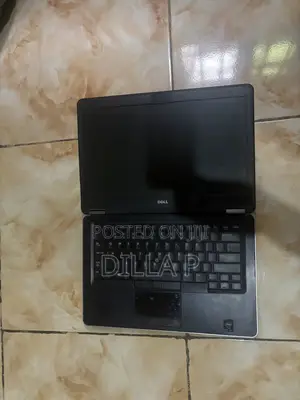 Laptop Dell Latitude 7440 8GB Intel Core i5 SSD 256GB