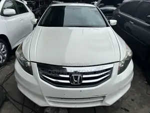 Honda Accord Sedan SE 2011 White