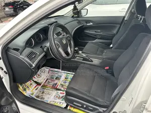 Honda Accord Sedan SE 2011 White