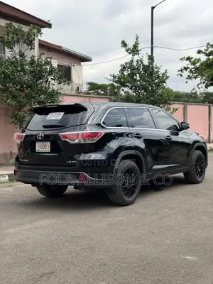 Toyota Highlander LE 4dr SUV AWD (3.5L 6cyl 6A) 2015 Black