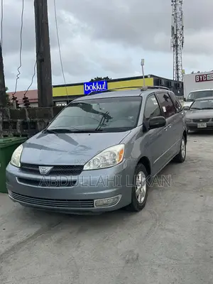 Toyota Sienna LE FWD (3.3L V6 5A) 2004 Blue