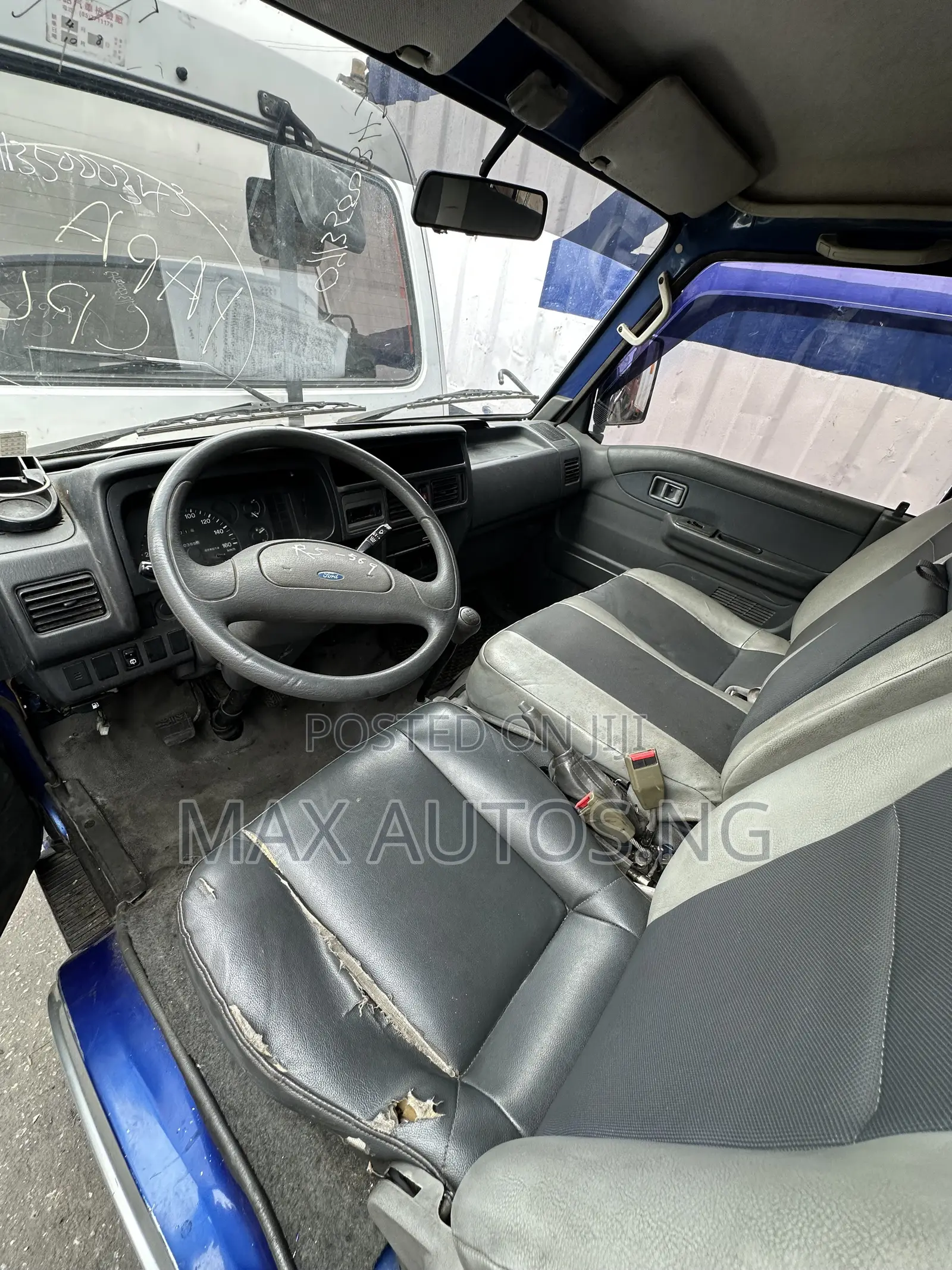 Ford E250 2005 Blue