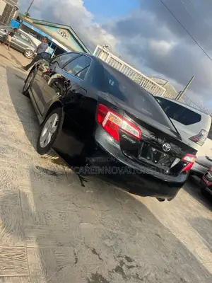 Toyota Camry SE 4dr Sedan (2.5L 4cyl 6A) 2014 Black