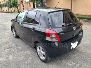 Toyota Yaris 2011 Black