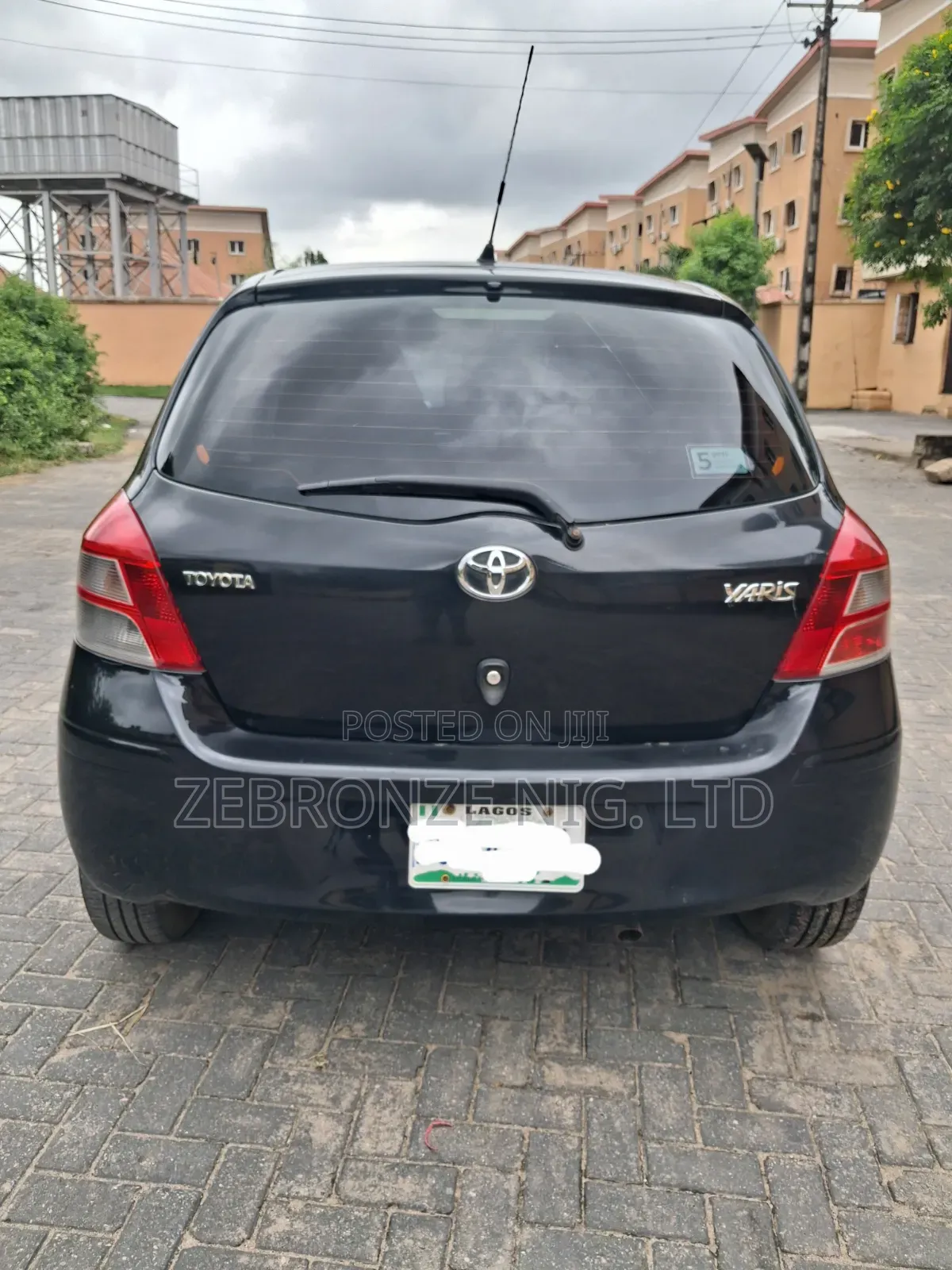 Toyota Yaris 2011 Black