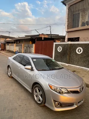 Toyota Camry 2014 Silver