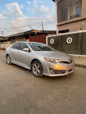 Toyota Camry 2014 Silver