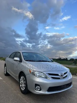 Toyota Corolla LE 4dr Sedan (1.8L 4cyl 4A) 2013 Silver