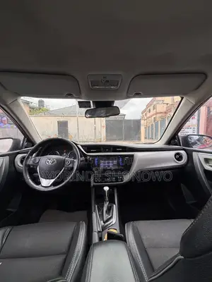 Toyota Corolla LE ECO 4dr Sedan (1.8L 4cyl CVT) 2017 Red