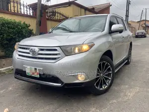 Toyota Highlander Limited 2012 Silver