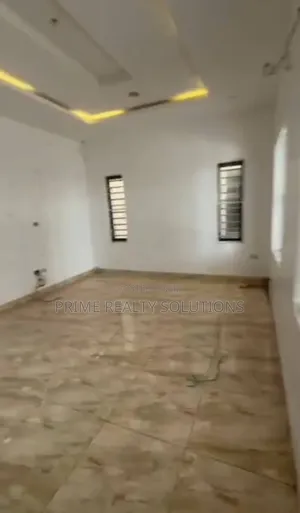 Mini Flat in Dpkay Estate, Orchid for rent