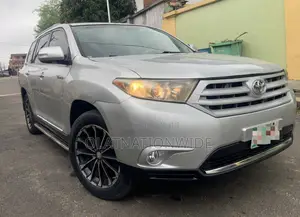 Toyota Highlander Limited 2012 Silver