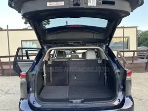 Toyota Highlander Limited 2021 Blue
