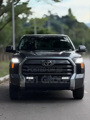 Toyota Tundra 2023 Black