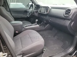 Toyota Tacoma 4dr Double Cab 2016 Black