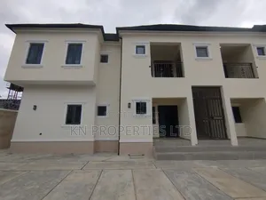 2bdrm Block of Flats in Airport Road, Sabon Lugbe for rent