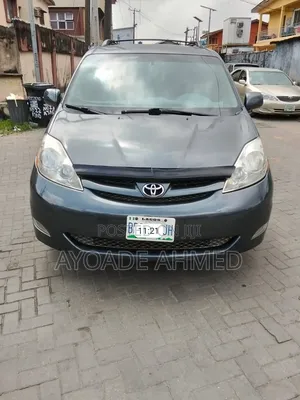 Toyota Sienna LE 2008 Gray