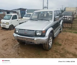 Mitsubishi Pajero 2005 Silver